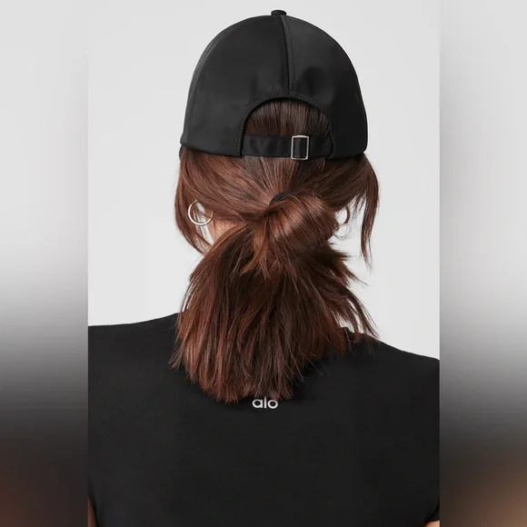 ALO Yoga Satin Off-Duty Cap - Black - Picture 6 of 10
